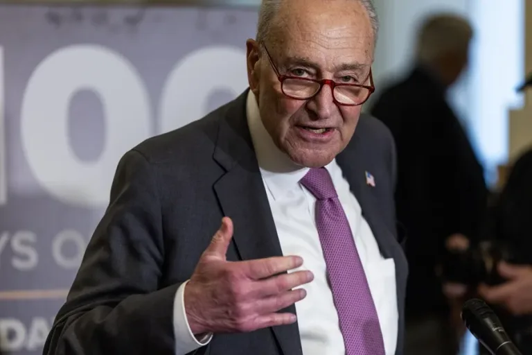 Brote de sarampión preocupa a autoridades federales: Chuck Schumer presiona para que sea declarado estado de emergencia
