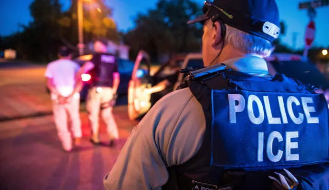 DHS puede arrestarte si grabas redadas migratorias de ICE