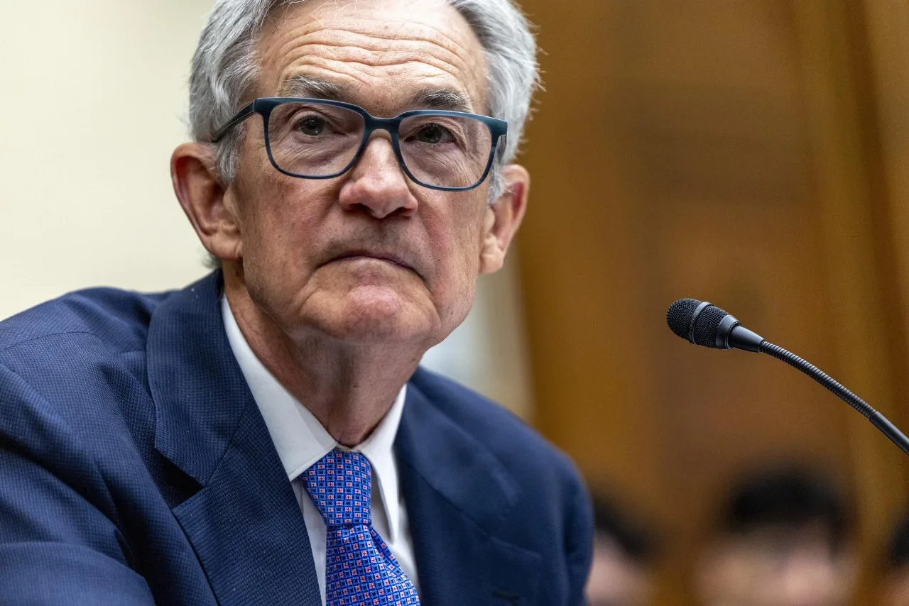 EN PORTADA: LA FED DESAFÍA A TRUMP