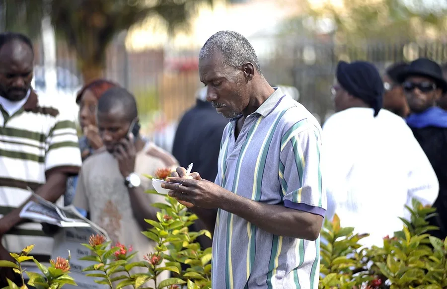 Juez frena fin del TPS para haitianos