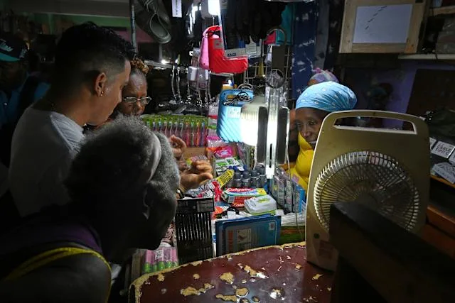 Ministra renuncia tras decir que no hay mendigos