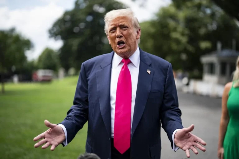 Trump envió una carta de cumpleaños a Epstein