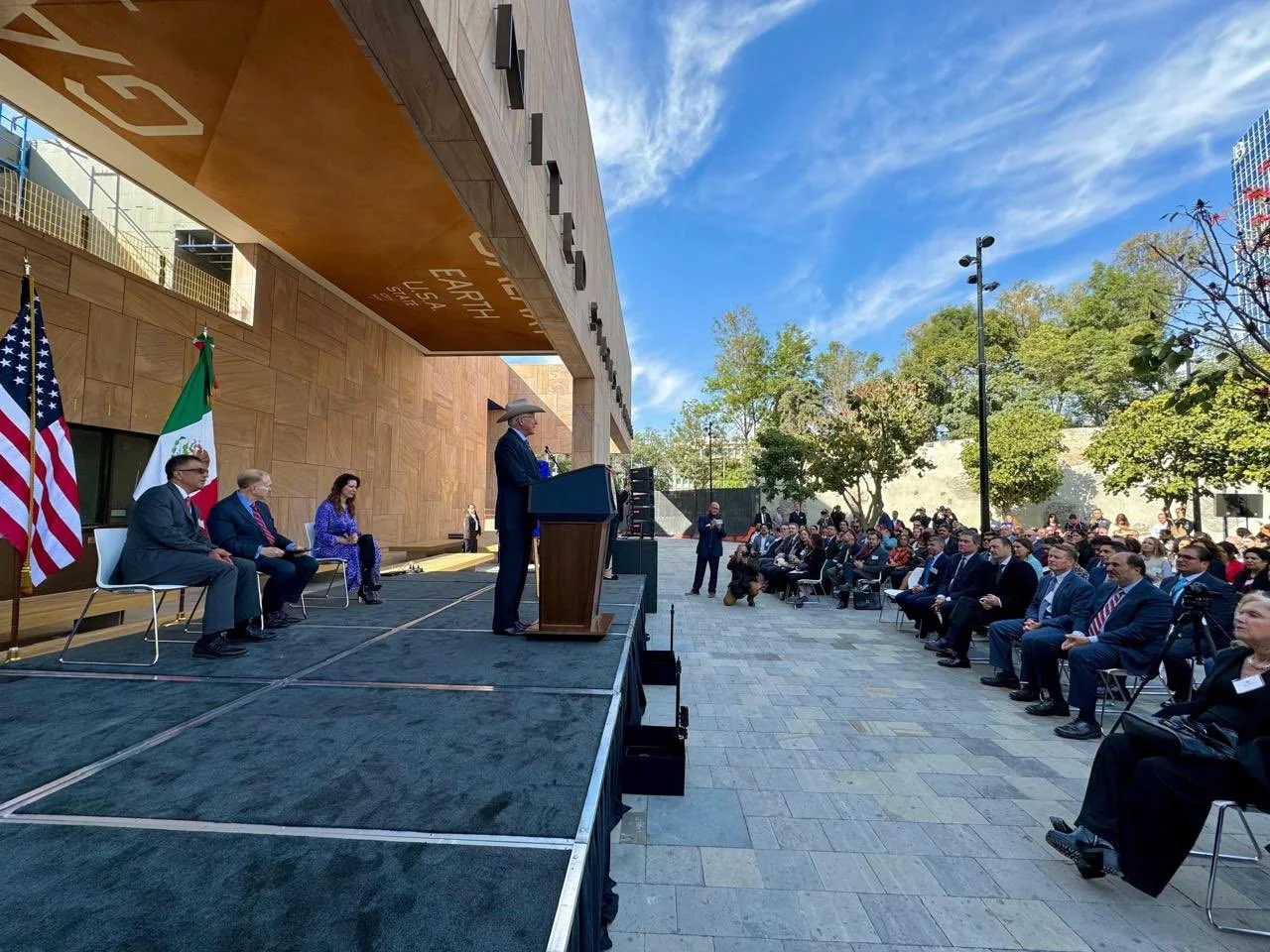 ¿Quieres regresar a México? EE.UU. te da ayuda y dinero