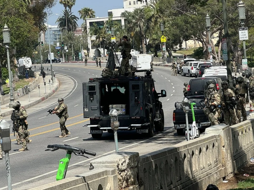 Guardia Nacional se une a redada masiva de ICE contra migrantes en Los Ángeles