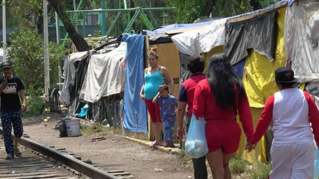 ¿Por qué miles de migrantes están varados en CDMX?