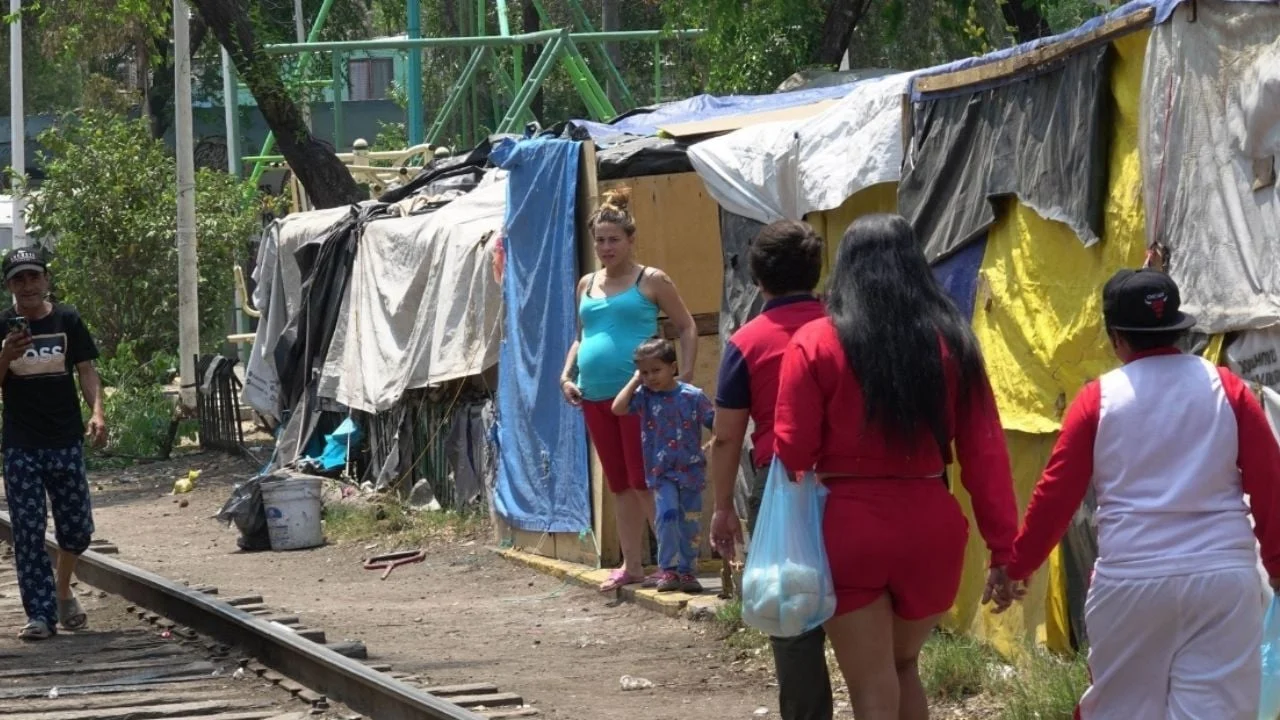 ¿Por qué miles de migrantes están varados en CDMX?