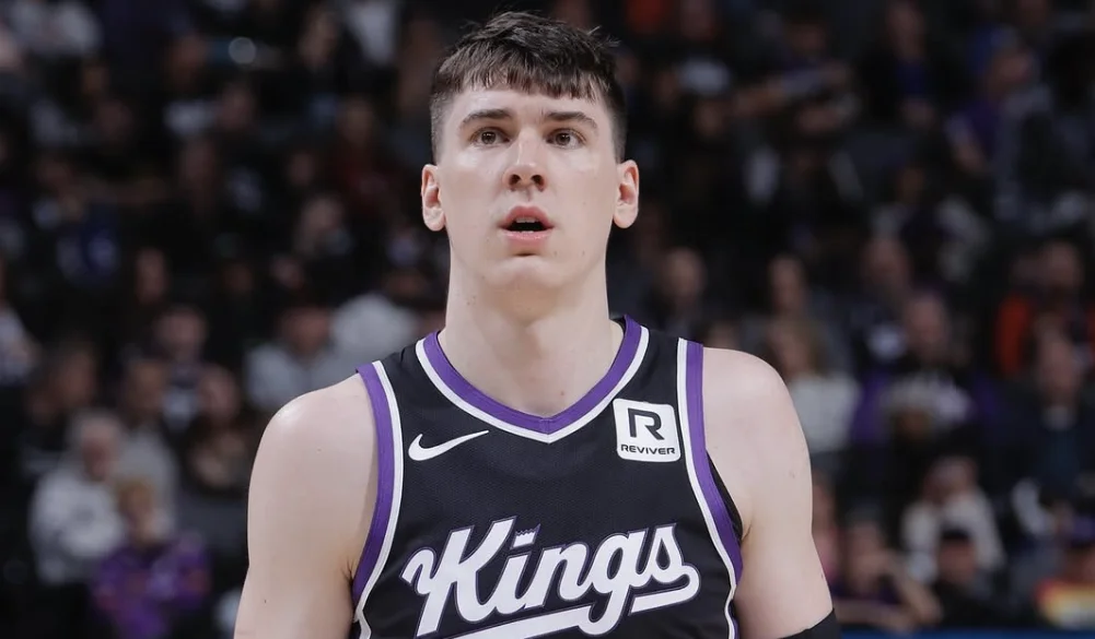 Los Lakers ya tienen a su primer refuerzo: ¿Quién es Jake LaRavia?