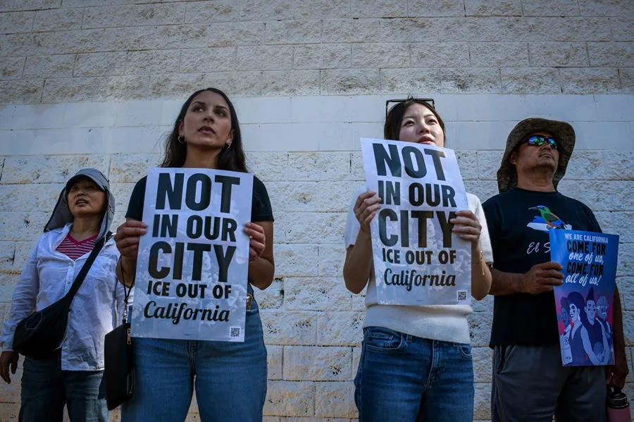 miedo a ICE paraliza a padres migrantes en Los Ángeles
