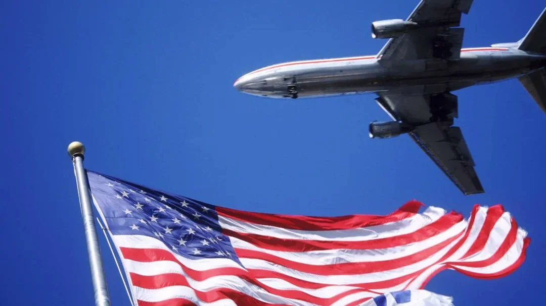 ¿Qué es la Visa Integrity Fee de US$250 y a quién afecta?