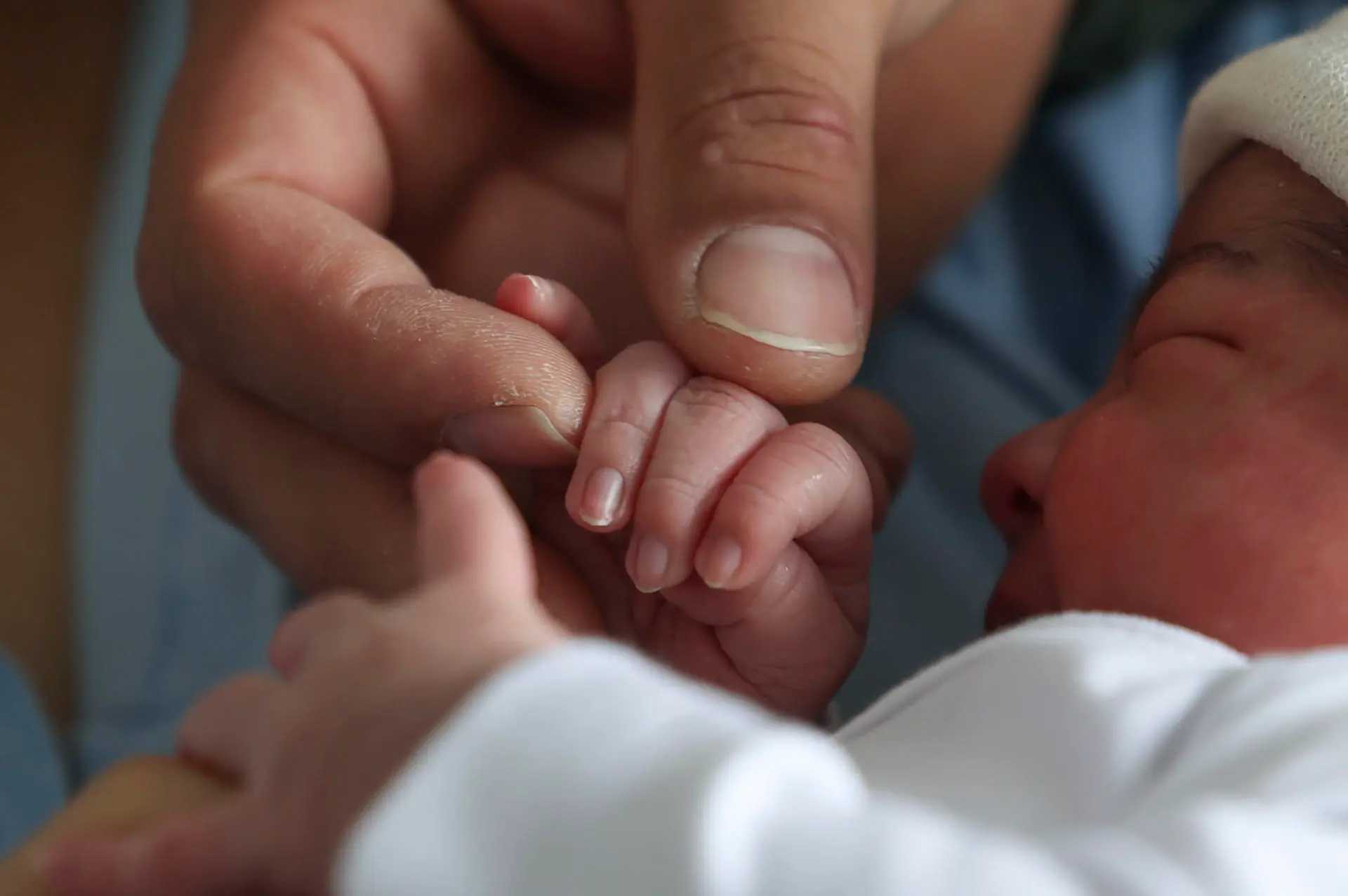 EE.UU. pagará $1,000 por hijo: ¿Cómo reclamarlo?