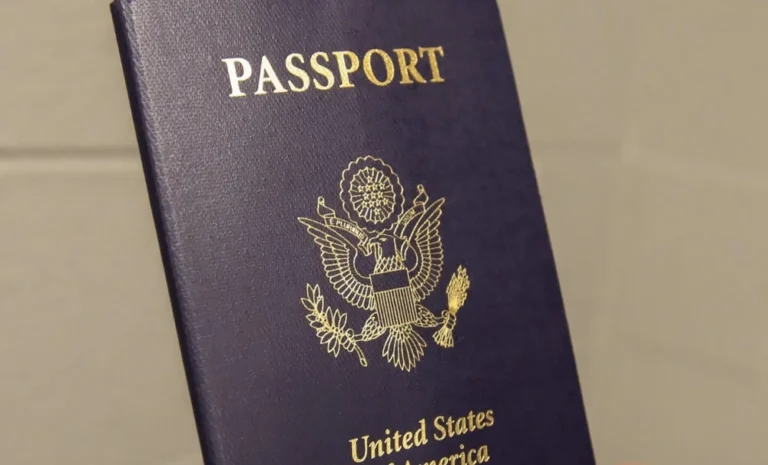 ¿Qué pasará con el pasaporte y el Seguro Social si cambia la ciudadanía por nacimiento?