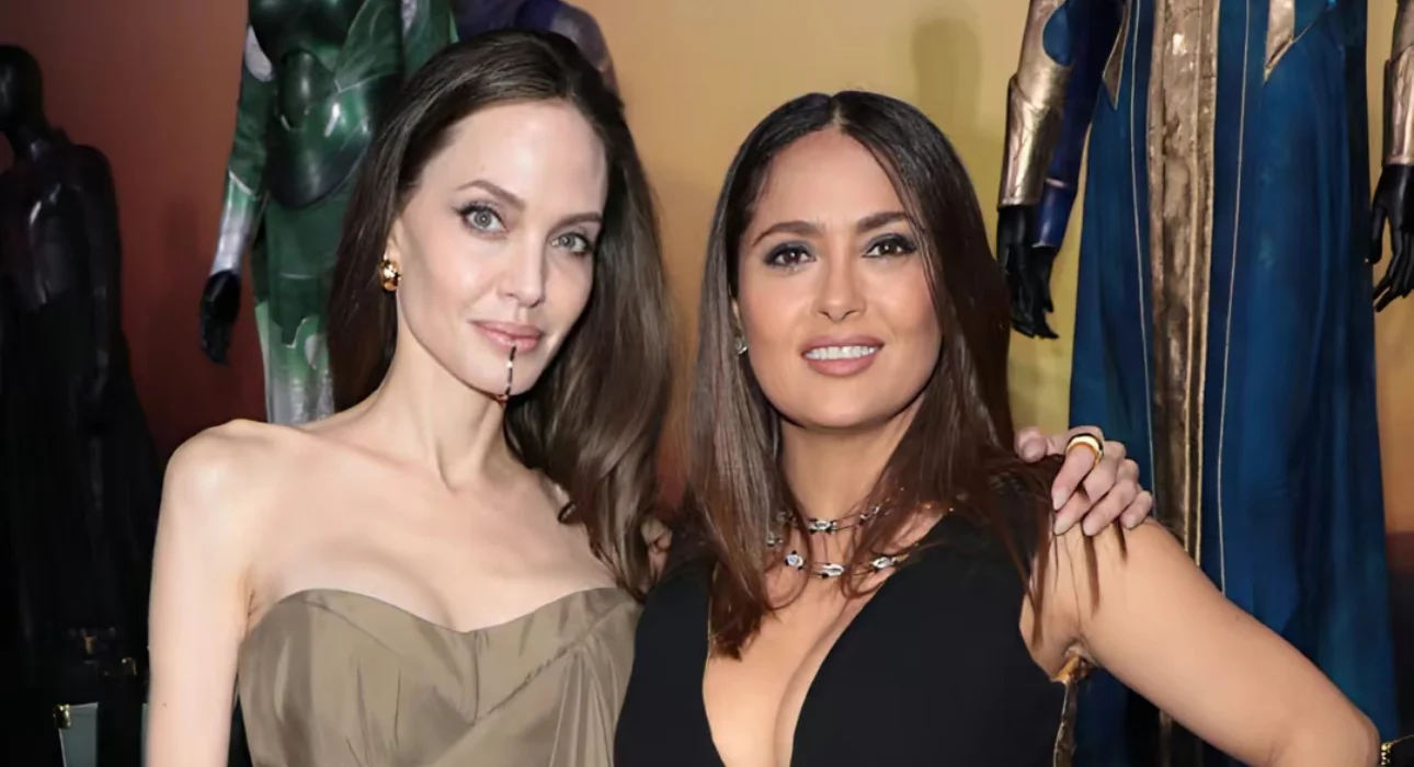 Salma Hayek lleva de paseo por Veracruz a Angelina Jolie