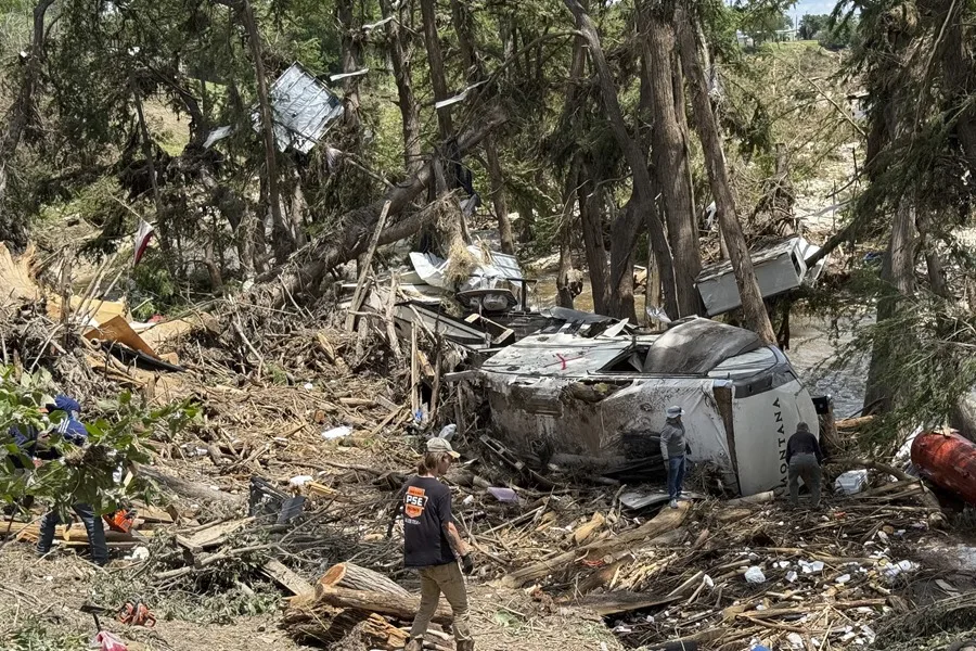 Perro sobrevive a inundaciones refugiado en una lavadora