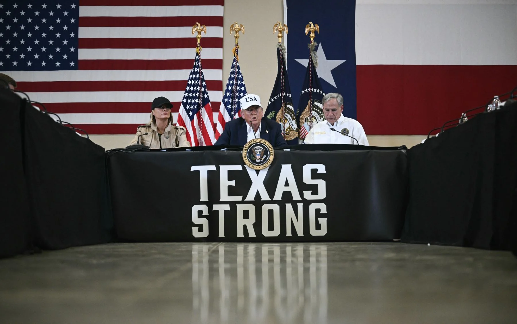 Trump visita Texas tras inundaciones y evita hablar de víctimas: "Es difícil creer la devastación"
