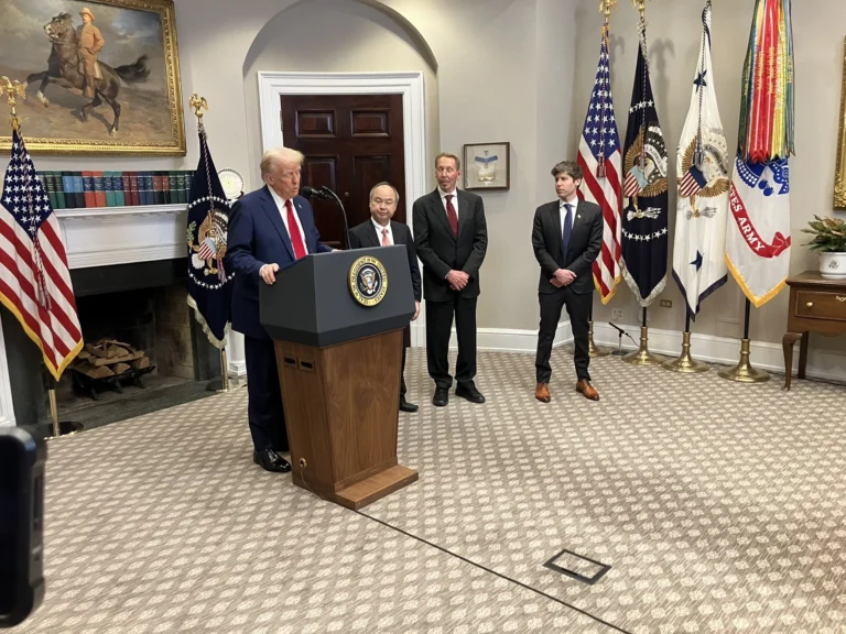 ¿Qué busca Trump con su plan de inteligencia artificial?