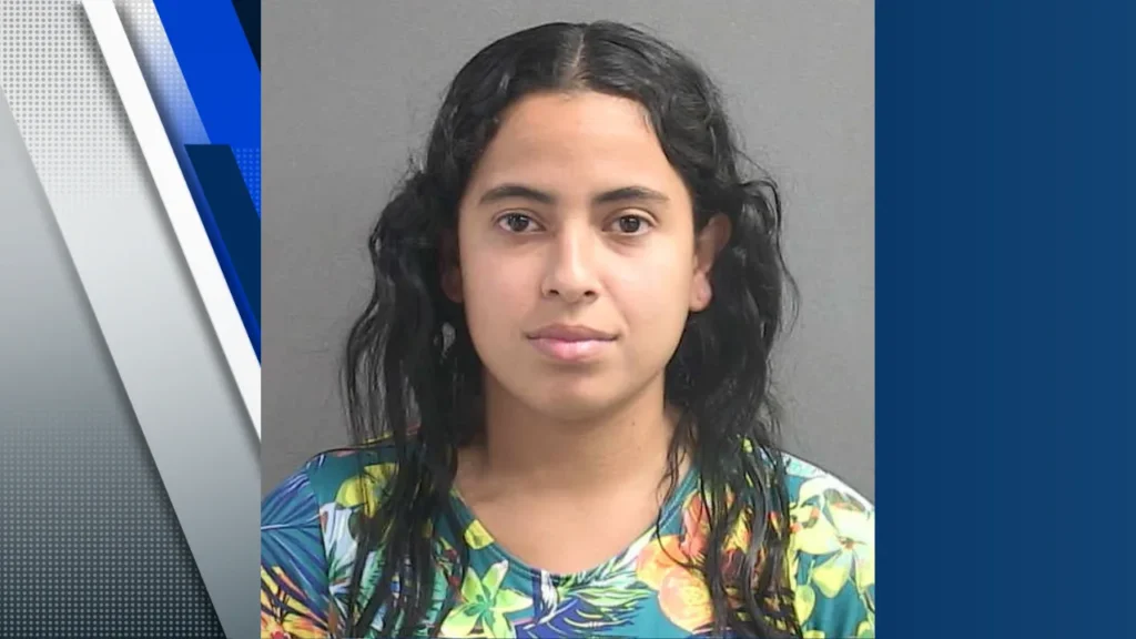 ICE ordena deportación de migrante por llevar perro a la playa