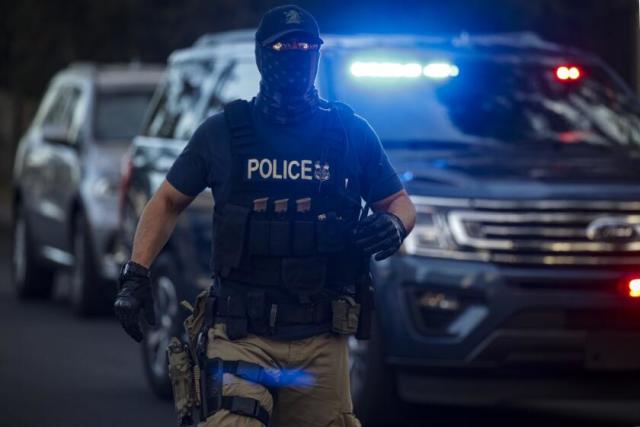 Agente de ICE en Los Ángeles