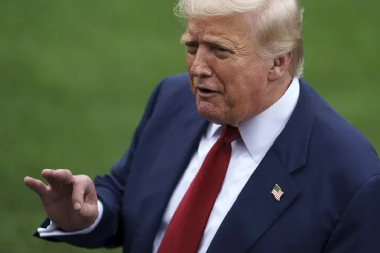 ¿Por qué Trump acusa de extorsión a los demócratas?