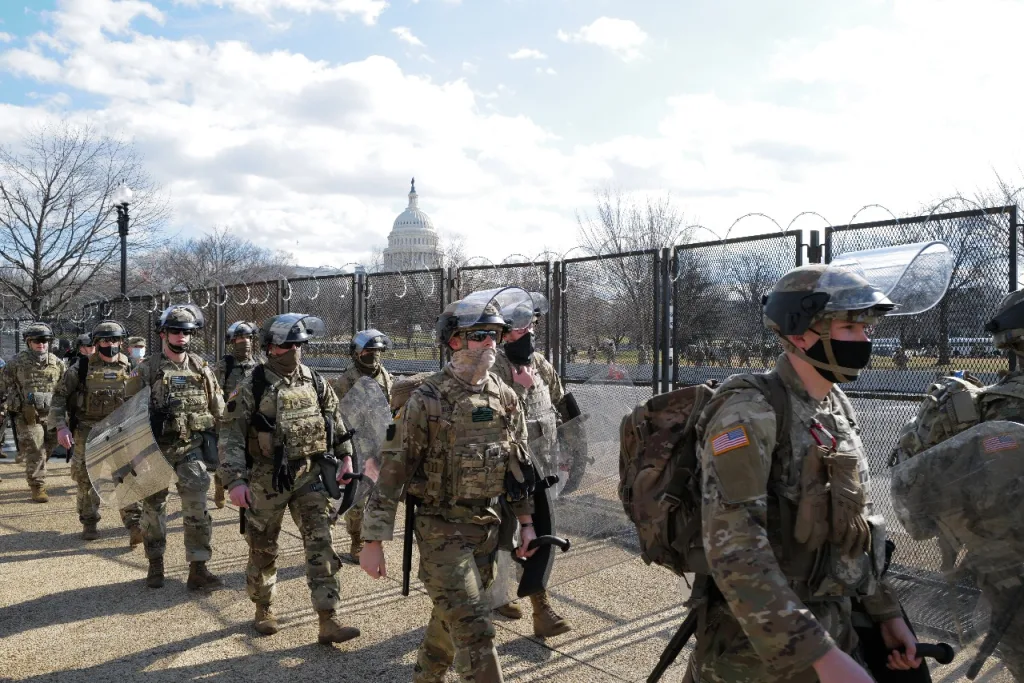 EN PORTADA PENTÁGONO SE BLINDA