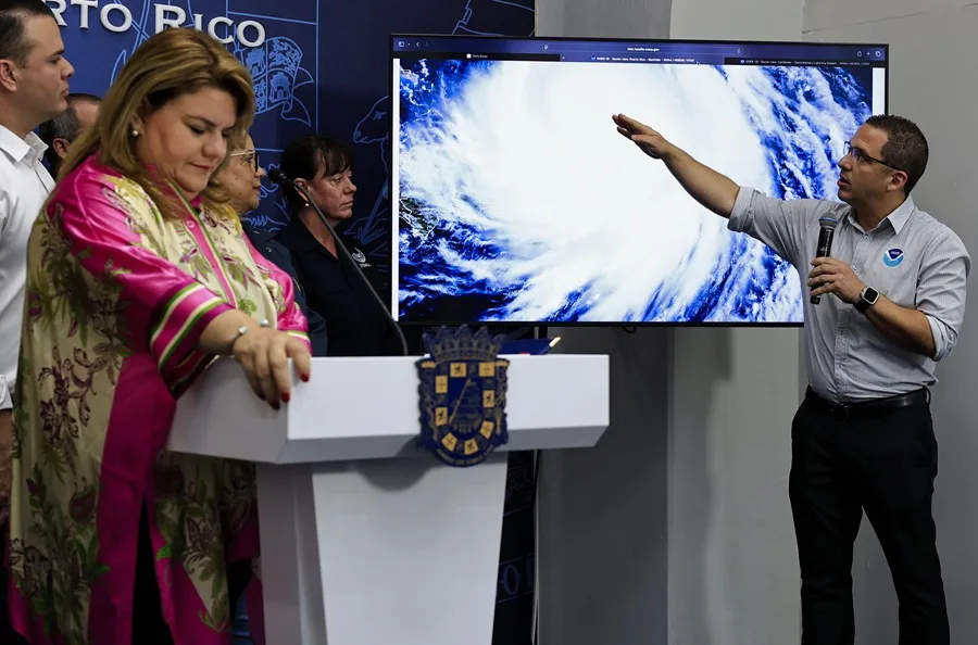 El huracán Erin pierde fuerza en el Atlántico lo que debes saber