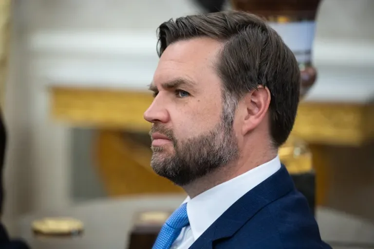 JD Vance por error histórico sobre la Segunda Guerra Mundial