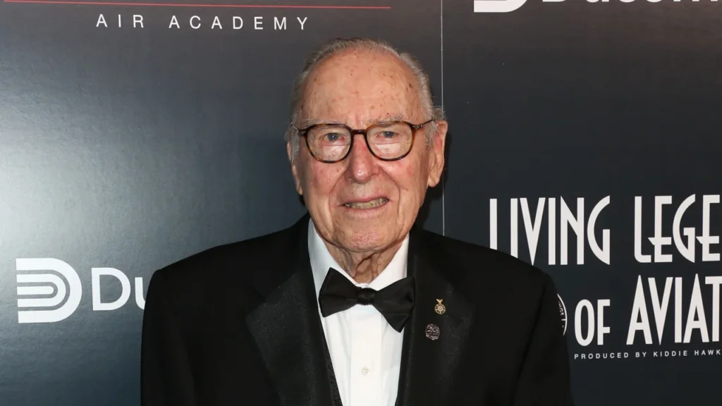 Muere Jim Lovell, héroe del Apolo 13 que nunca pisó la Luna