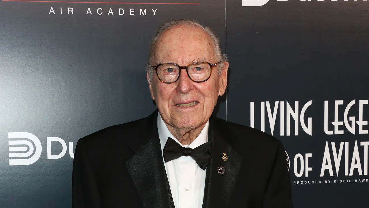 Muere Jim Lovell, héroe del Apolo 13 que nunca pisó la Luna