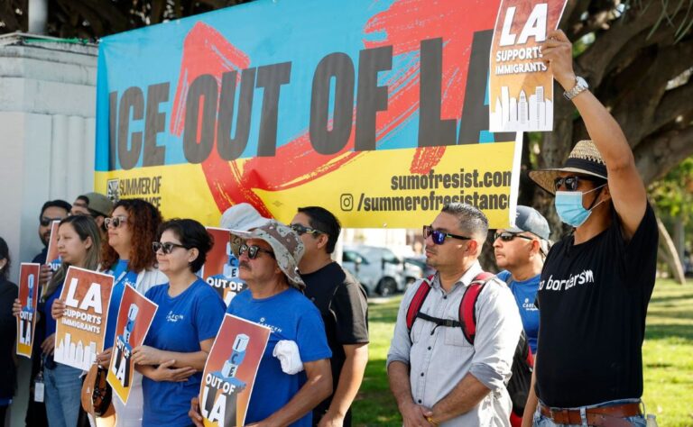 Los Ángeles protege a migrantes