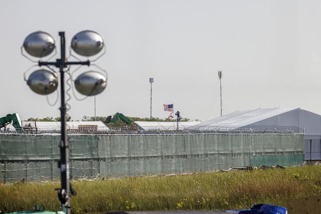México entrevista a 81 de sus ciudadanos en Alligator Alcatraz