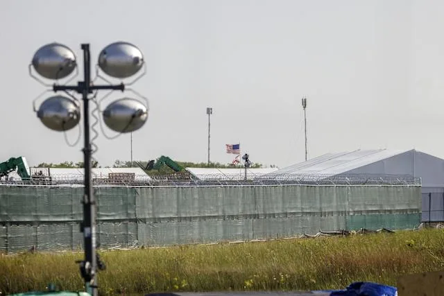 México entrevista a 81 de sus ciudadanos en Alligator Alcatraz
