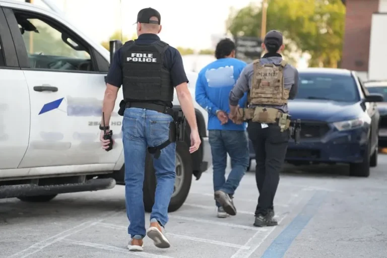 Migrantes ceden custodia de sus hijos por miedo a ICE