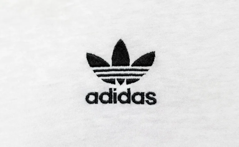 Oaxaca acusa a Adidas de apropiación cultural