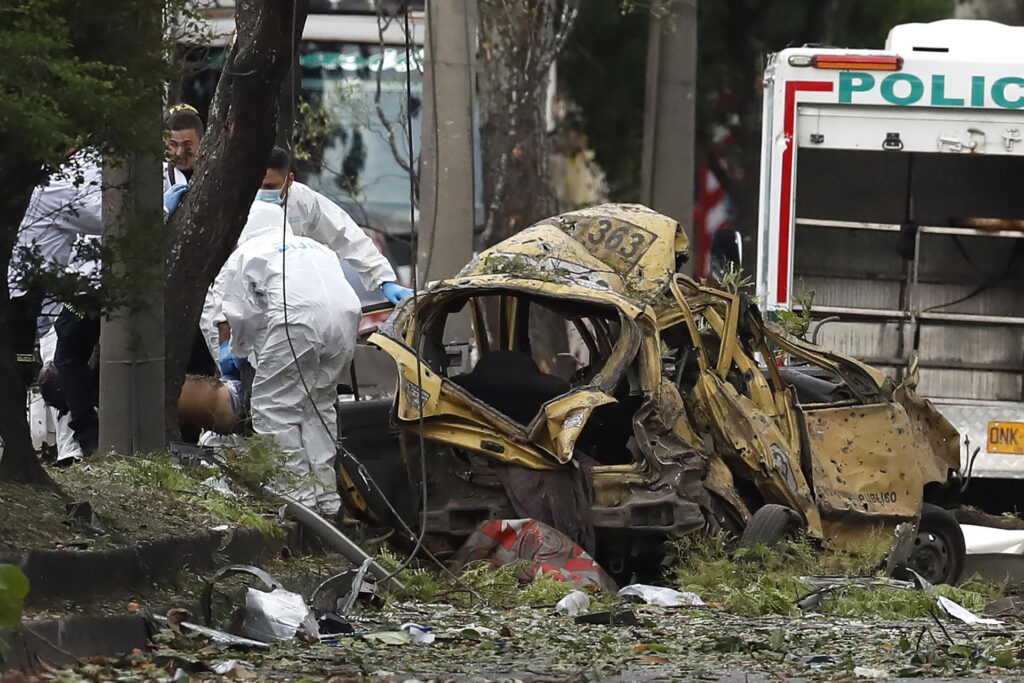 Ola de violencia golpea a Colombia
