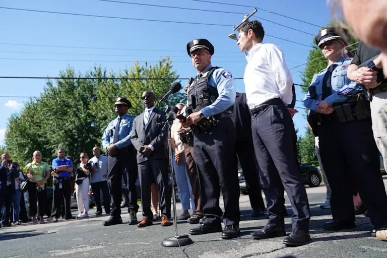 Periodista rompe en llanto en vivo tras tiroteo en Minneapolis