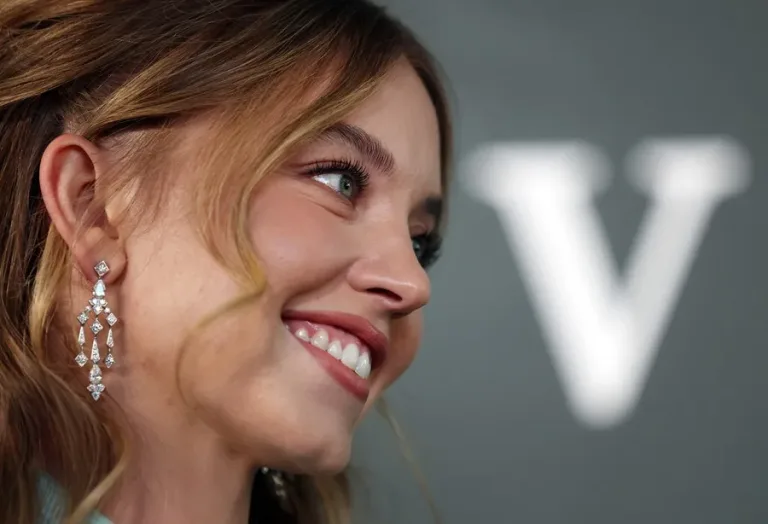 Sydney Sweeney culpa a las mujeres por polémica por jabón de agua de baño