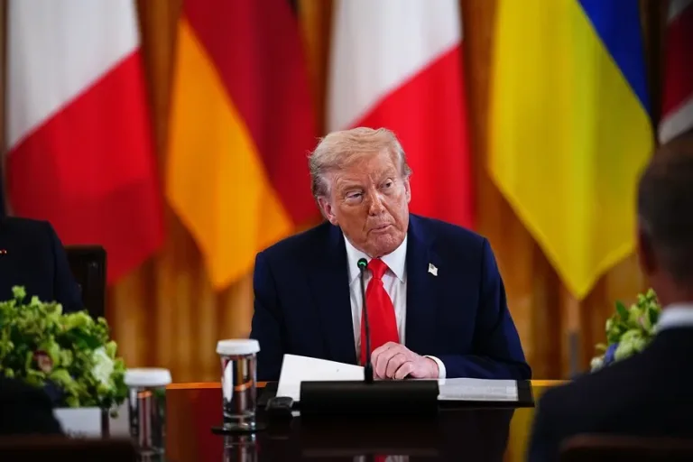 Trump a Zelenski: "Es hora de intercambiar territorios" en Ucrania