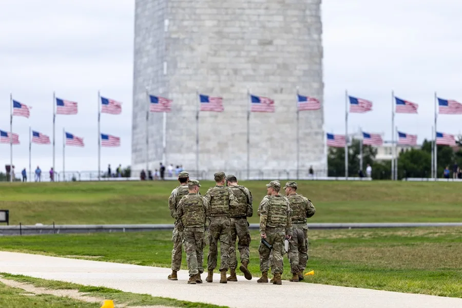 Trump a las tropas en Washington
