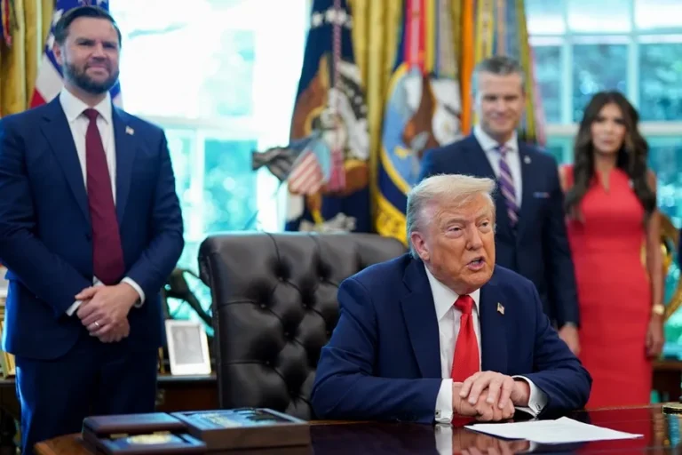 Trump se autoproclama “presidente de Europa”