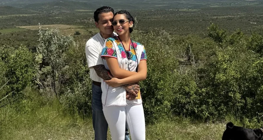 Nodal se casó con Ángela Aguilar a días de romper con Cazzu