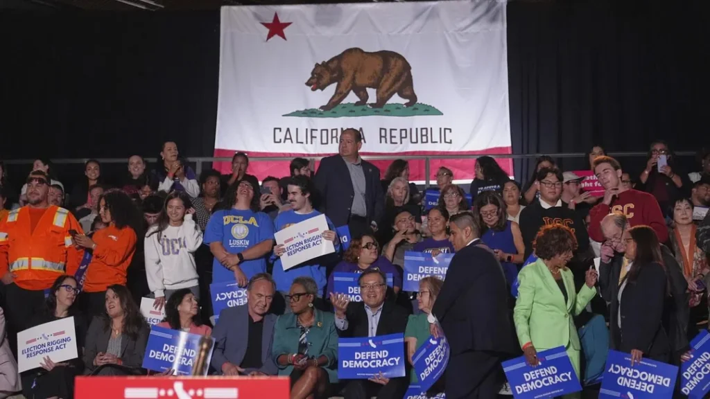 California quiere frenar a Texas: Busca la redistribución electoral