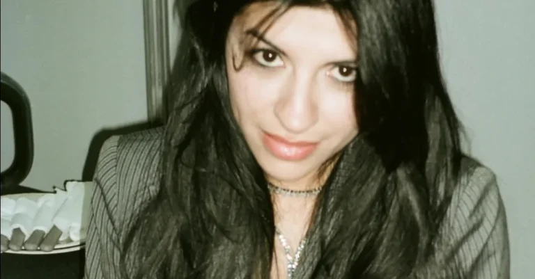 “Perreo, una revolución”: Cazzu presenta su libro en México