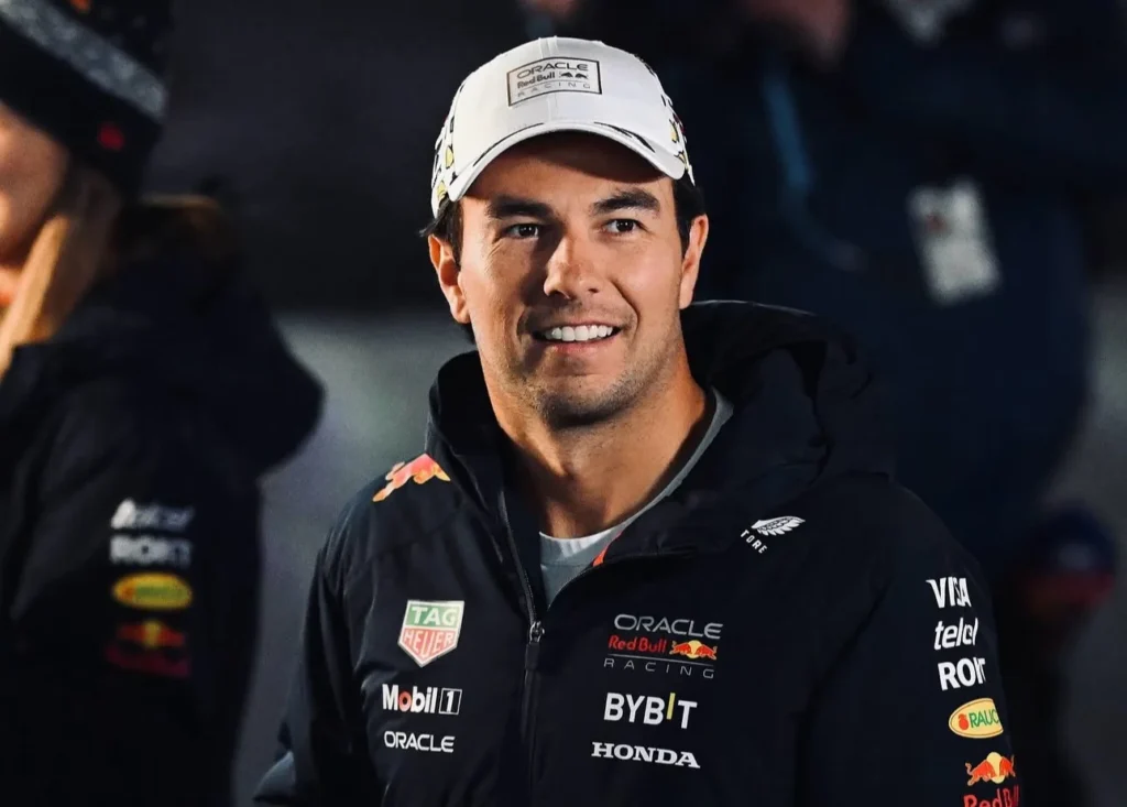 Checo Pérez vuelve oficialmente a la F1 junto a Cadillac