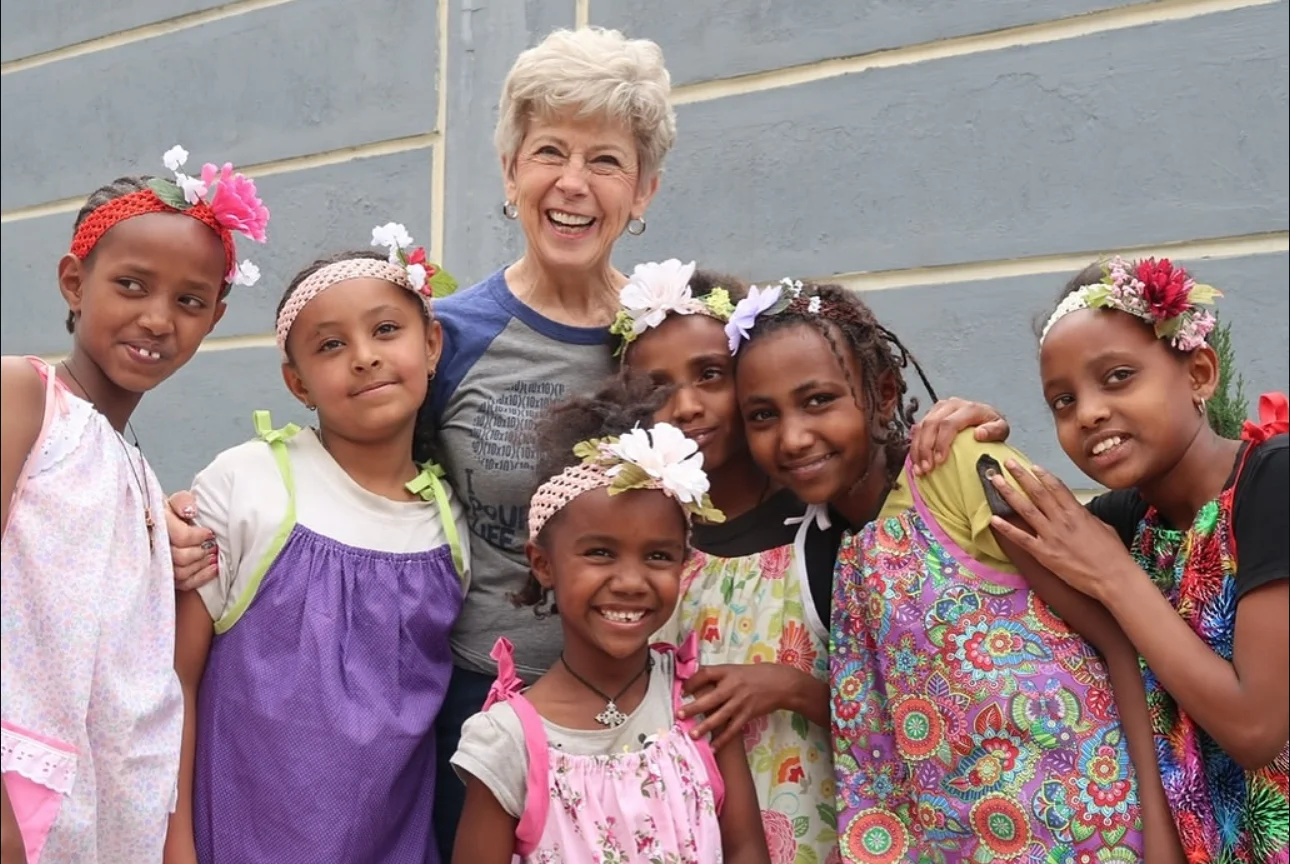 Brad Pitt sufre dolorosa pérdida de su madre