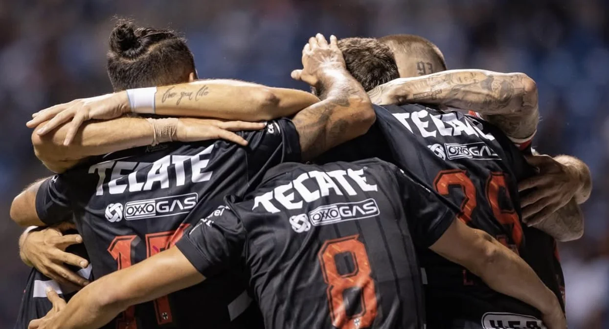 Monterrey se impone ante Pueblo con triplete de Sergio Ramos