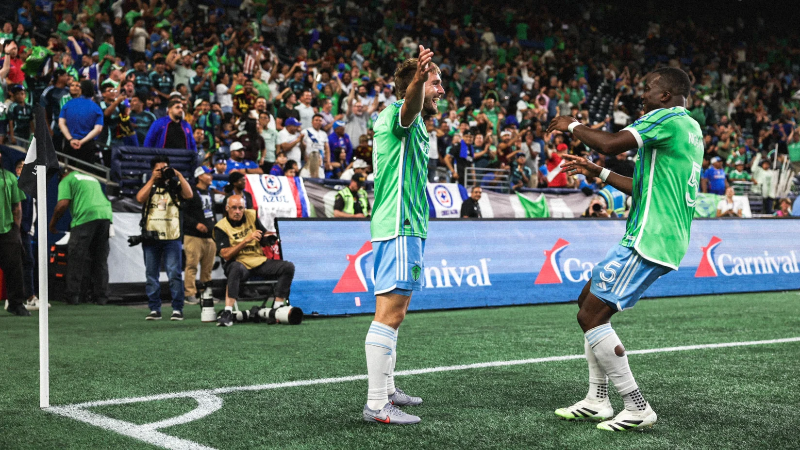 Cruz Azul humillado por Seattle con escandaloso marcador de 7-0