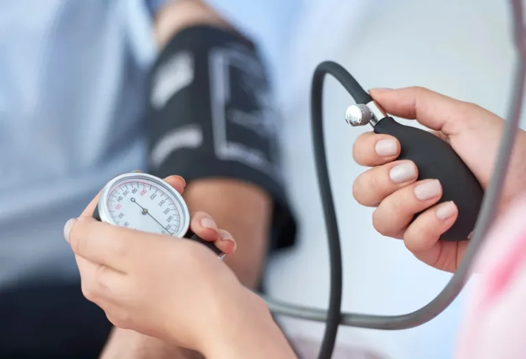 ¿Qué hacer si tu seguro médico te niega un tratamiento?