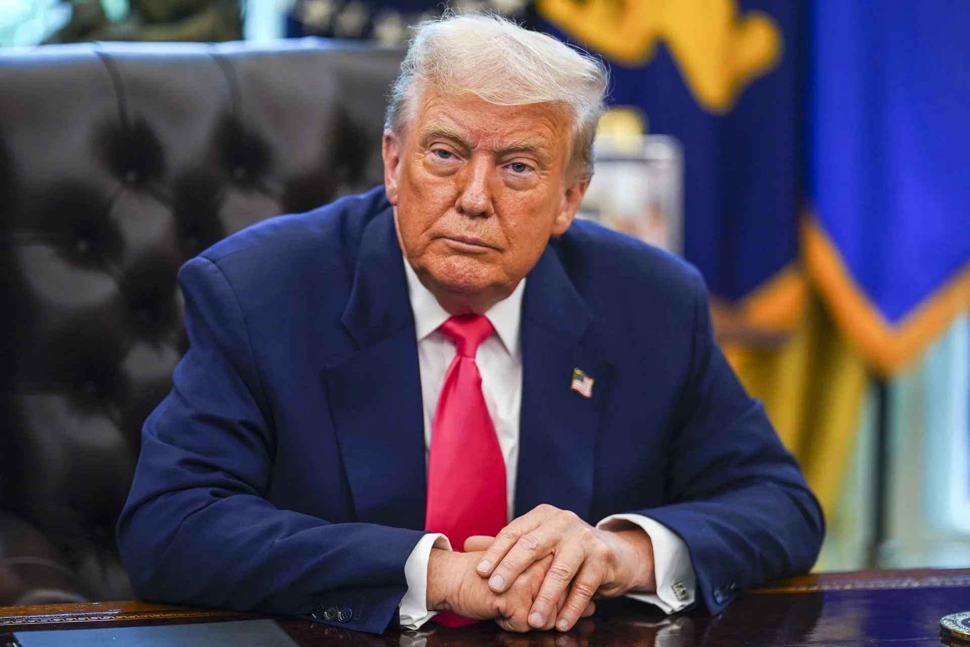 ¿Trump se maquilla las manos? Reviven dudas sobre su salud