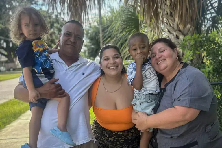 Trump va tras inmigrantes que ya cumplieron su condena