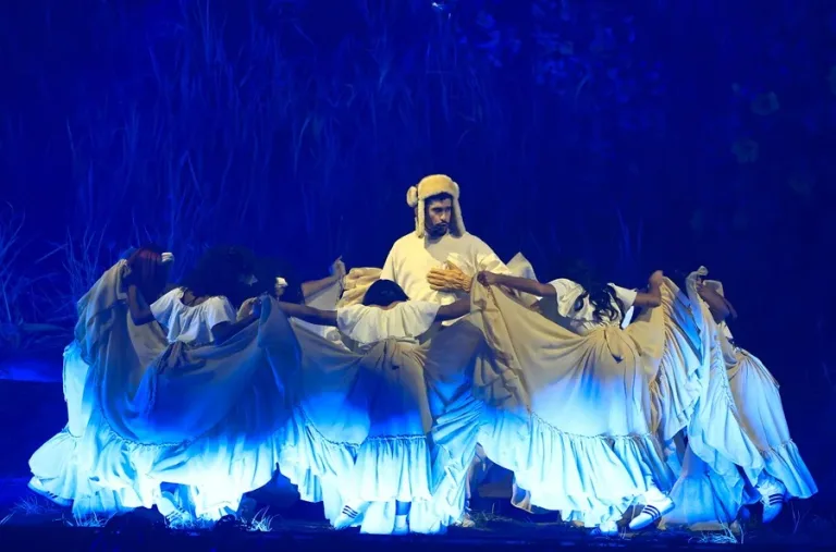 Bad Bunny transmitirá concierto por Amazon