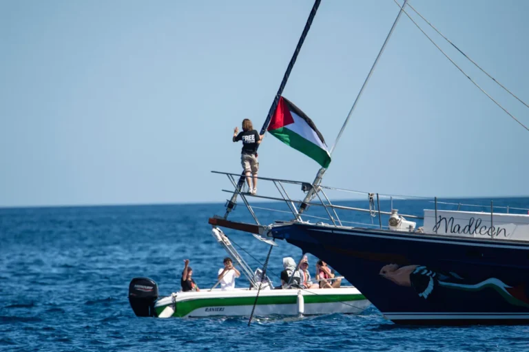 Dron de Israel atacó el barco en el que viajaba Greta Thunberg